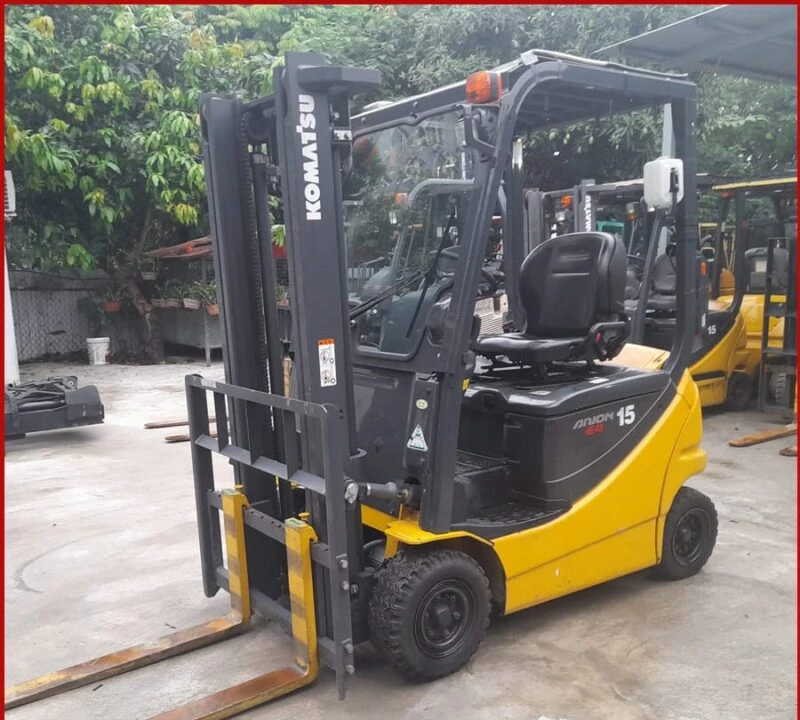 XE NÂNG ĐIỆN CŨ THƯƠNG HIỆU KOMATSU ĐỜI 2013 TẢI TRỌNG 1,5 TẤN, CHIỀU CAO NÂNG 3M